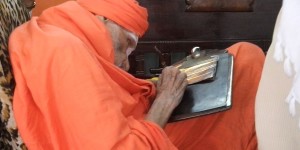 Nadedaduva Devaru : Meeting the Walking God