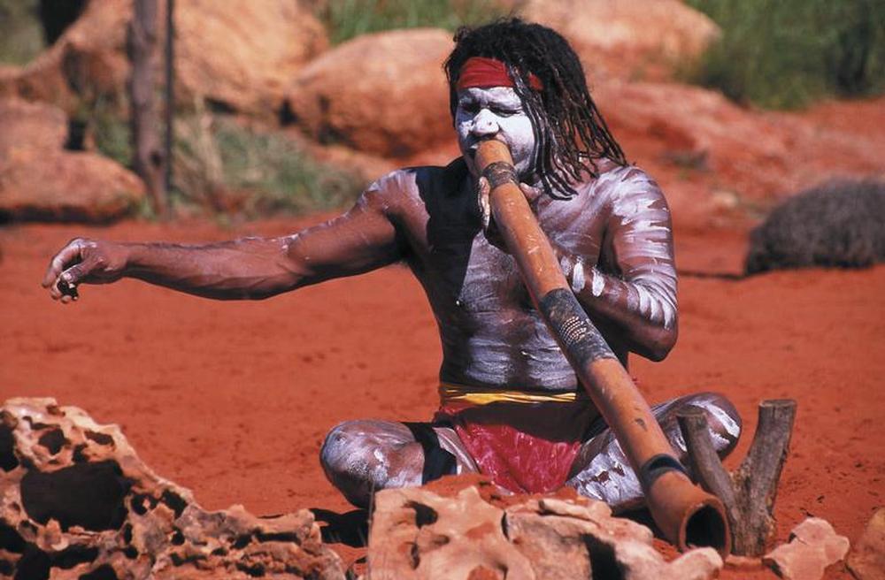 didgeridoo aboriginal player culture australian dharawal alice human hindu