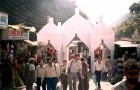 Jammu : Vaishno Devi Area full of Meat & Liqueur shops : Hindu Groups Concerned