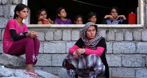 Iraqi Yazidis stranded on isolated mountaintop begin to die of thirst