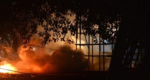 Video: India Kerala: Temple fireworks blast kills at least 100