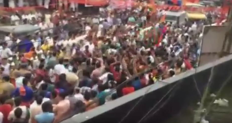 Video : Indian communists attacking Krishna Jayanthi procession in Kerala