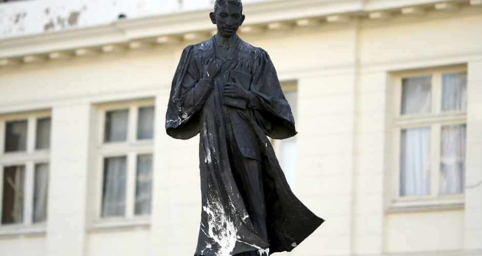 Statue of Gandhi will be removed from Ghana University campus after protests
