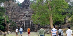 Japanese tourists flock to Hindu temple at center of Cambodia-Thailand dispute