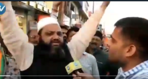 Video : Hindus and Muslims celebrate with Jai Sri Ram as Yogi Returns !