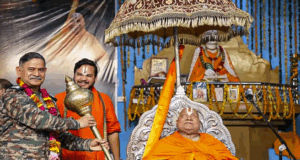 Video : Hindu Guru Asks Indian Army Chief To Get Stolen POK Back