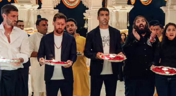 #htmlcaption_48668 Video : Global football Icon Lionel Messi Shouts Out “Jai Mata Di” During Temple Visit