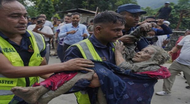 #htmlcaption_51772 Video : Many Dead After Nepal/Tibet Floods and Earthquakes